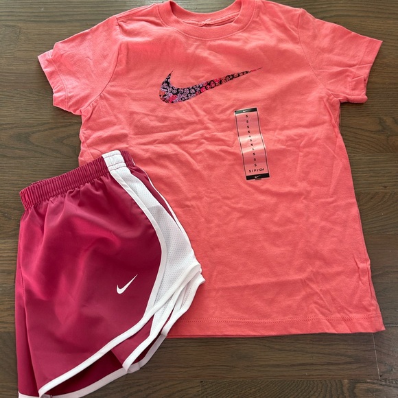 Nike Other - NWT Nike Girls Set size Small